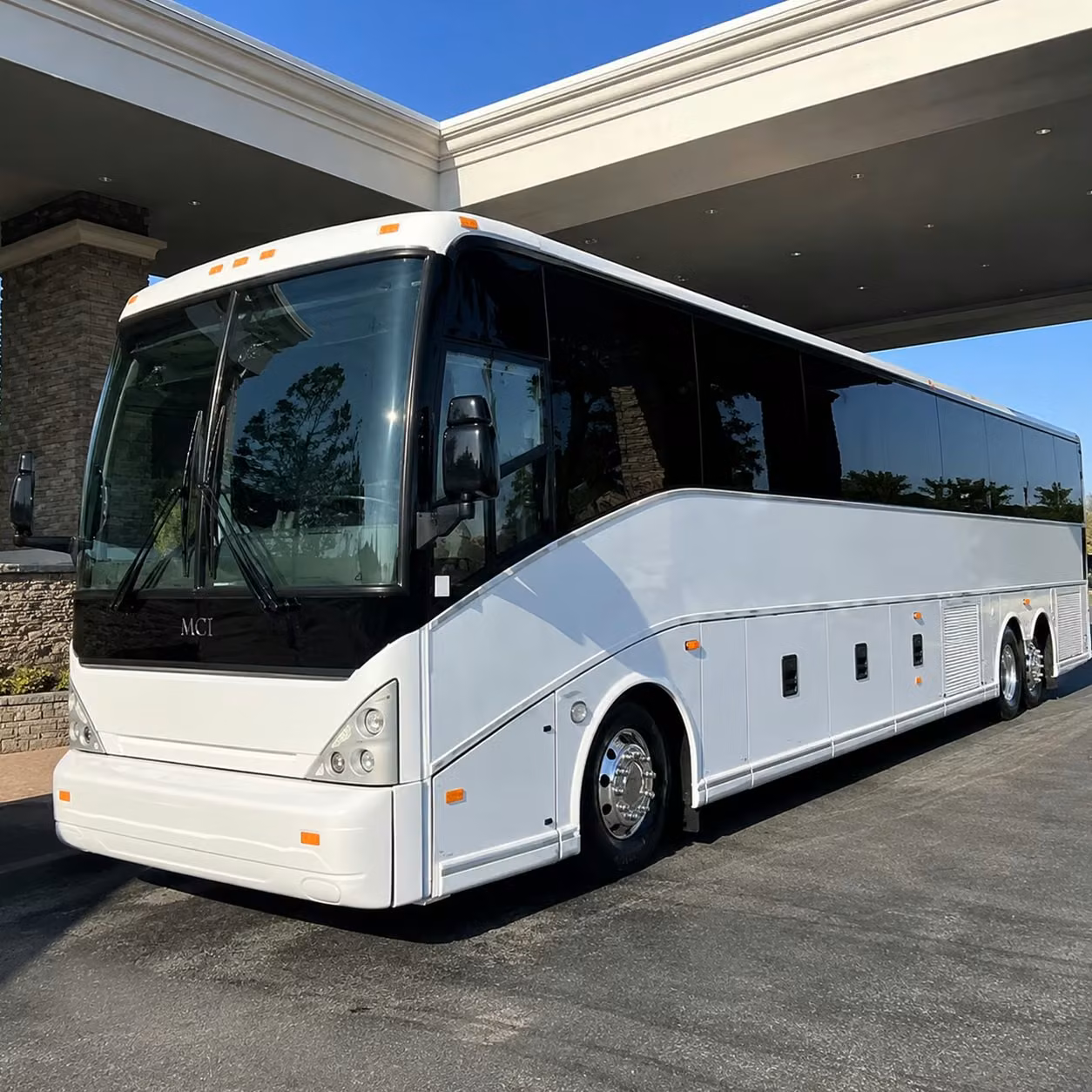 corporate groups and convention shuttles to and from lch