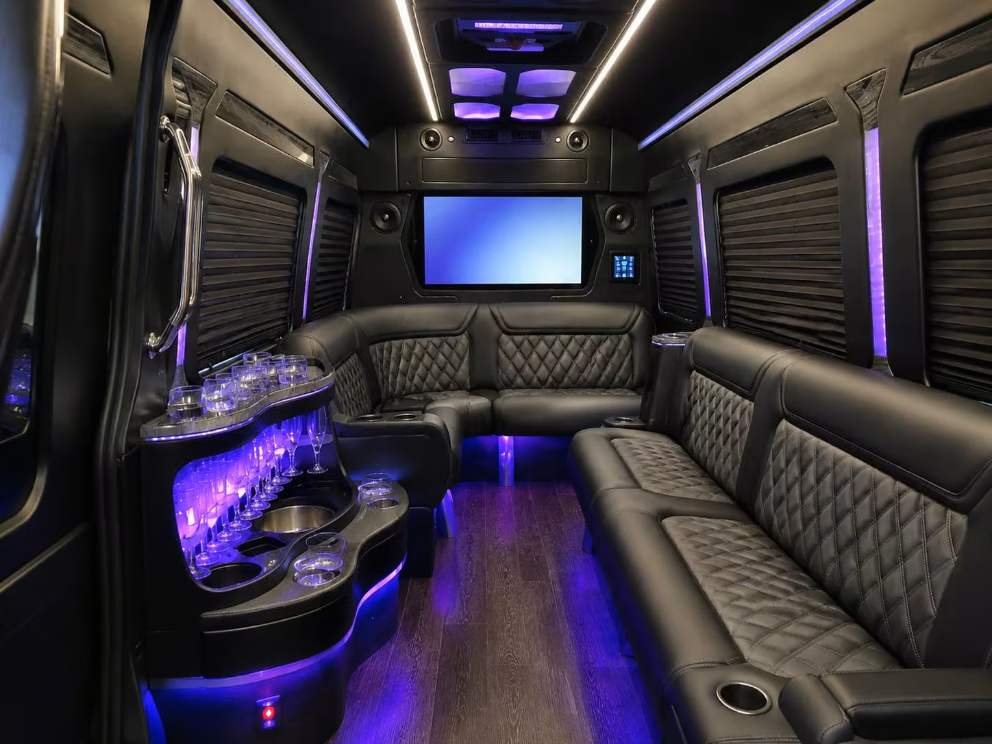 look no further for safe fun prom transportation in lake charles