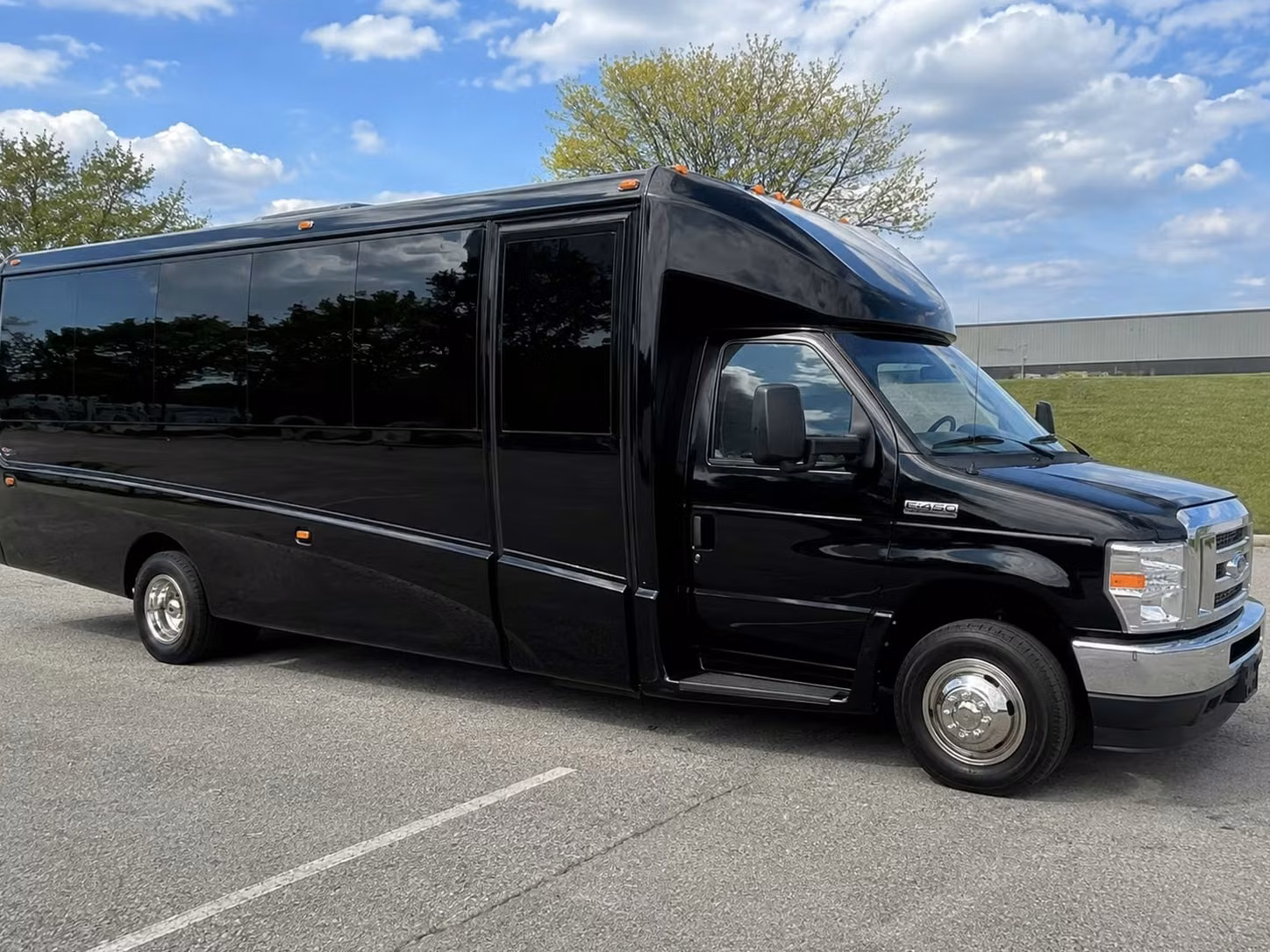 need a minibus for a smaller prom group in lake charles we ve got you covered