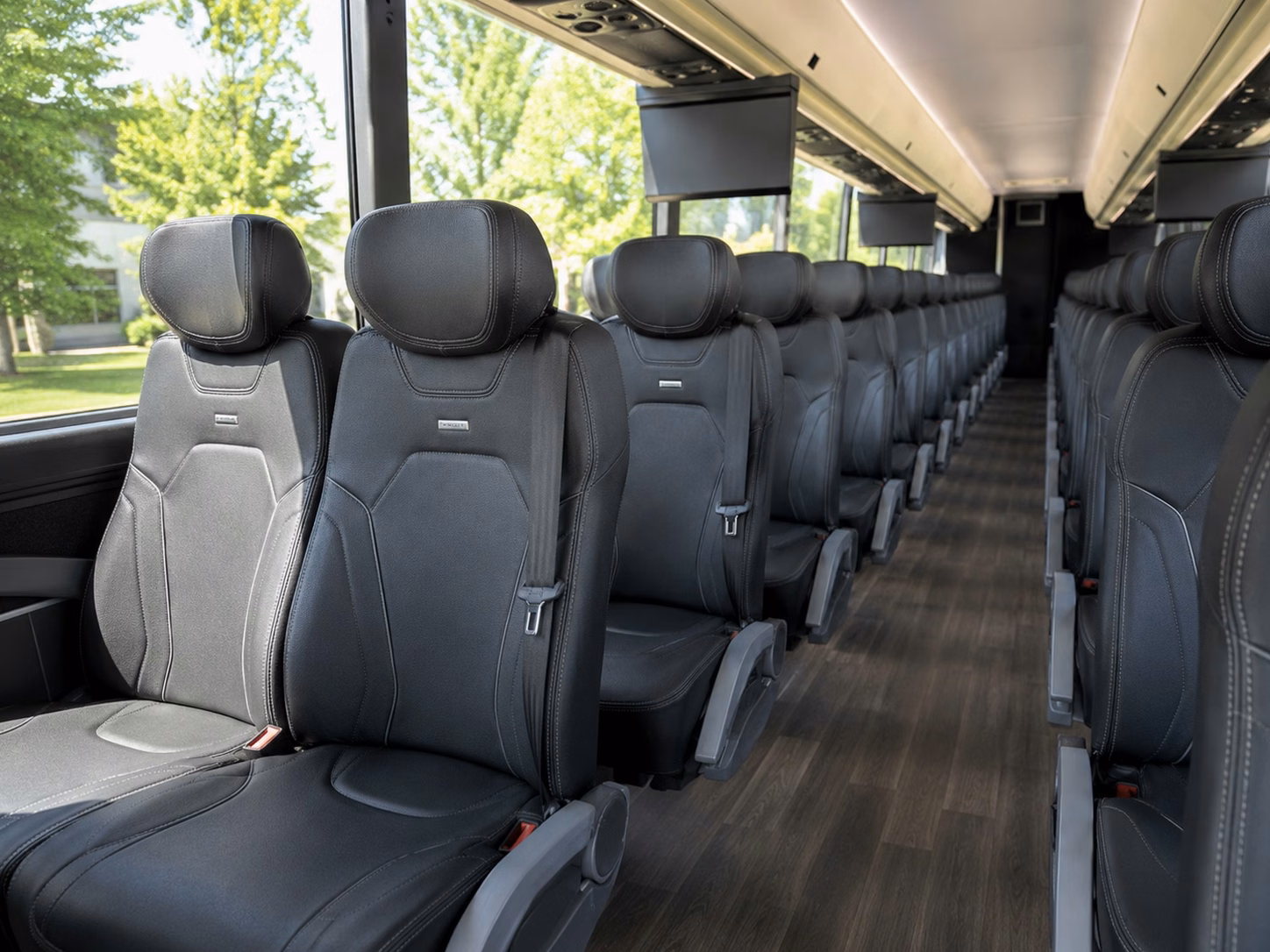 tailgate and fan group transportation to superdome and tiger stadium from lake charles