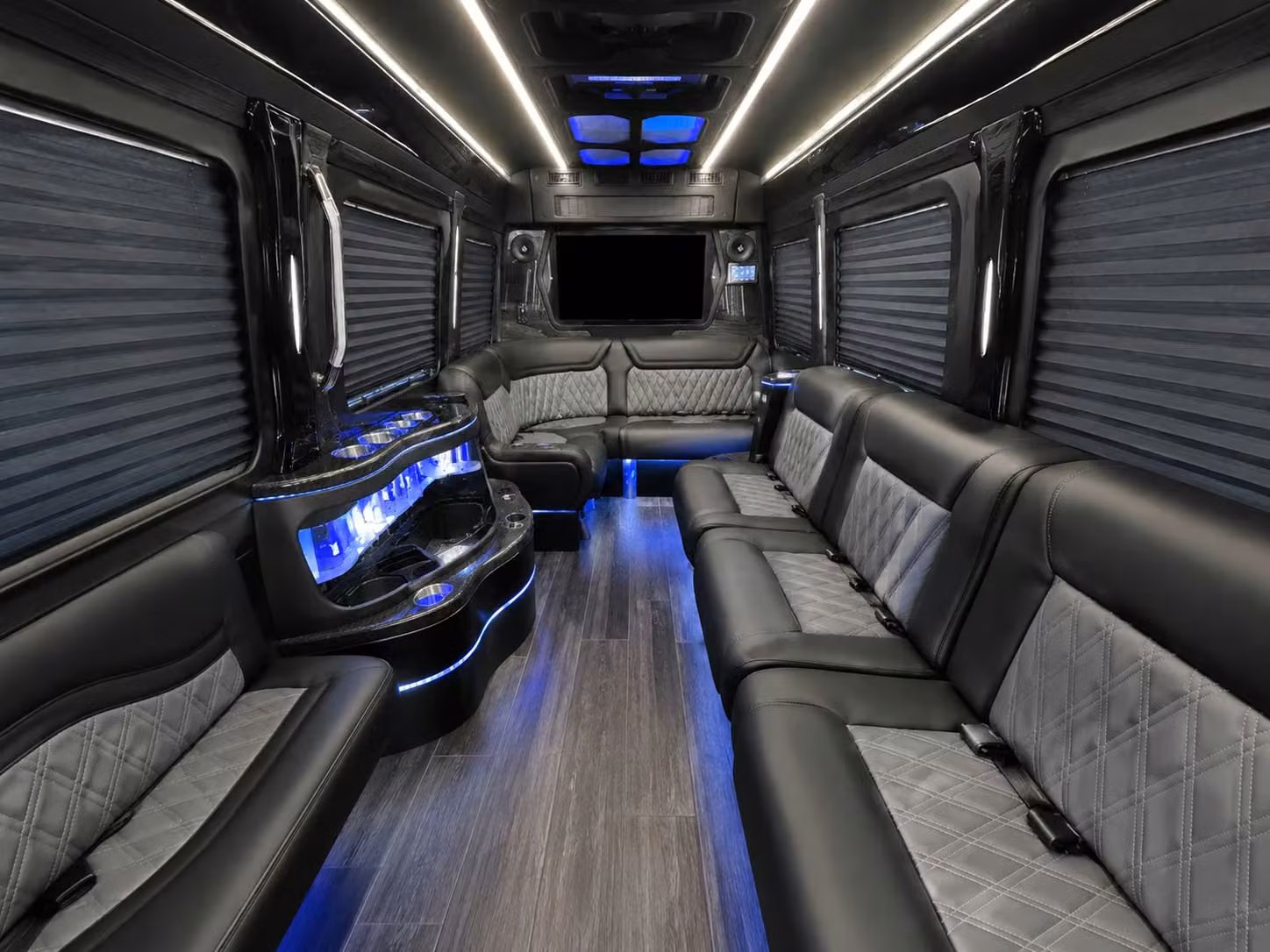 you re never limited to just one fleet when you book through charterbusrentallakecharlesla com